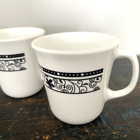 Set Of 4 Corning ware Corelle Mugs - Picture 2 of 7